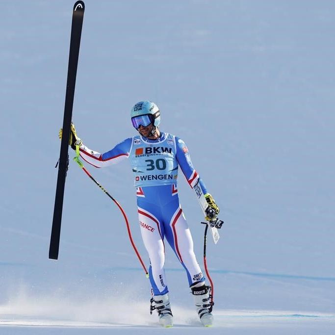 French ski star Pinturault airlifted from course following crash, 6 days after becoming a dad